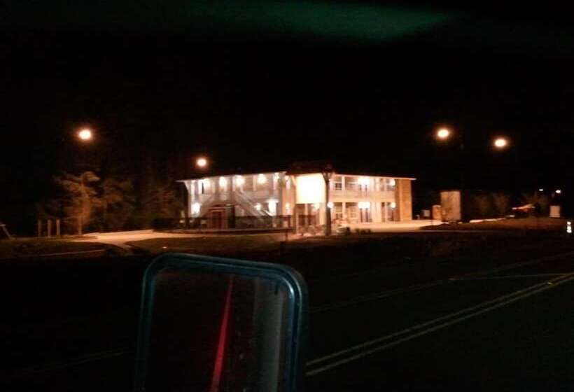 فندق على الطريق Topsail Shores Inn