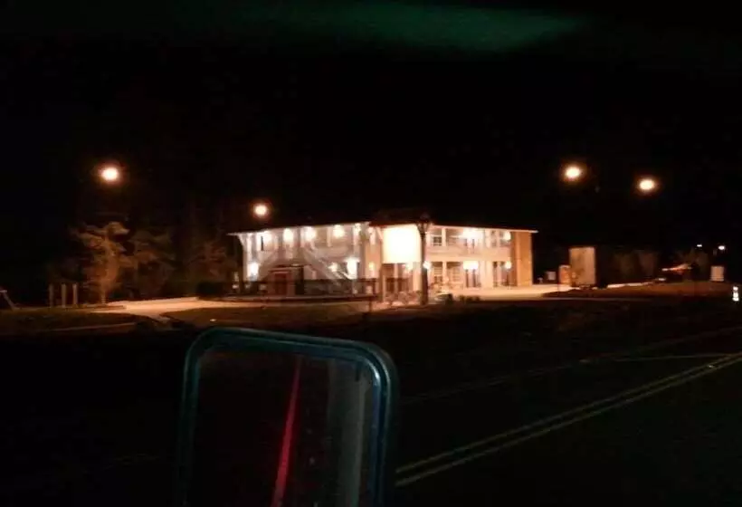 모텔 Topsail Shores Inn