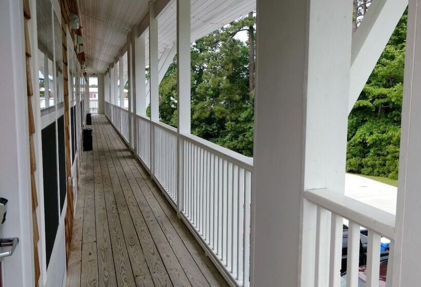 فندق على الطريق Topsail Shores Inn