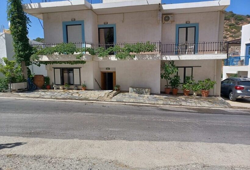 Argiro Studios And Apartments