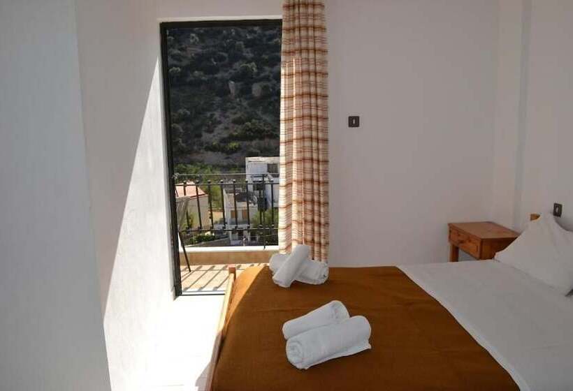 Argiro Studios And Apartments