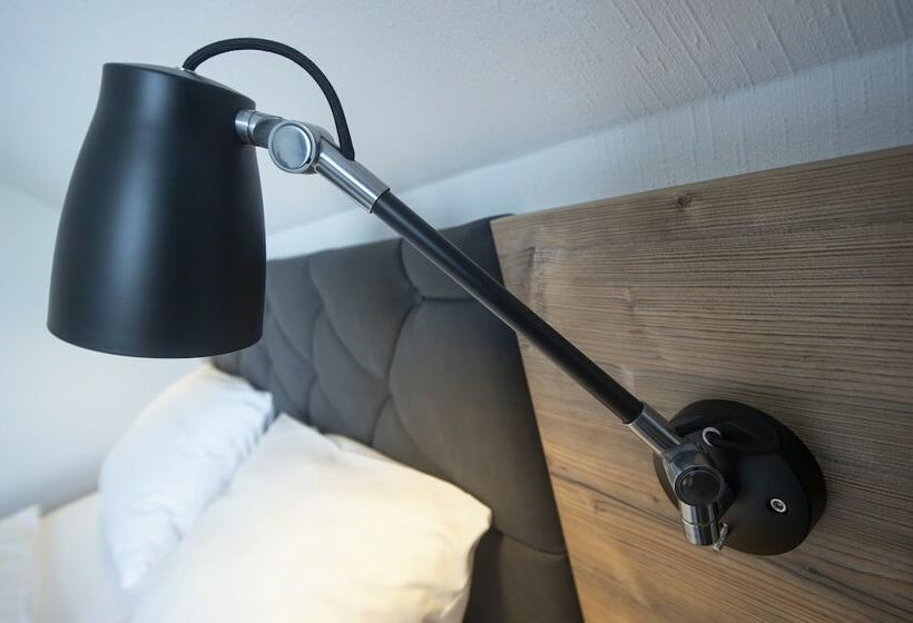 فندق Platzhirsch