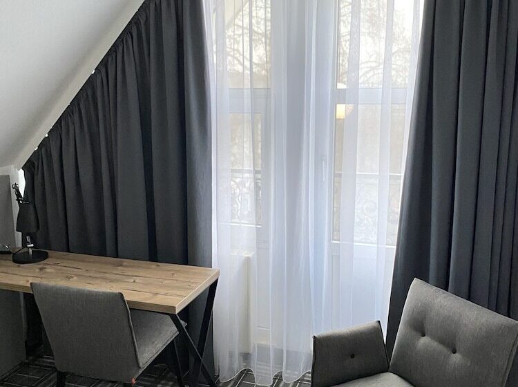 فندق Platzhirsch