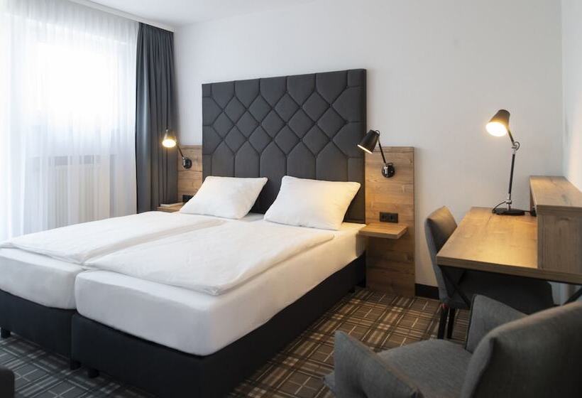 فندق Platzhirsch