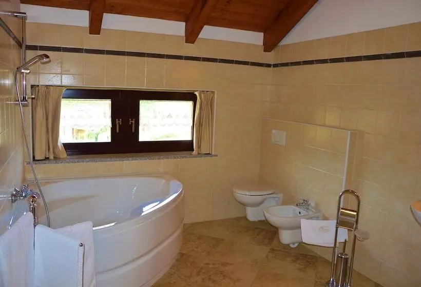 田舎風ホテル Agriturismo Cascina Scola