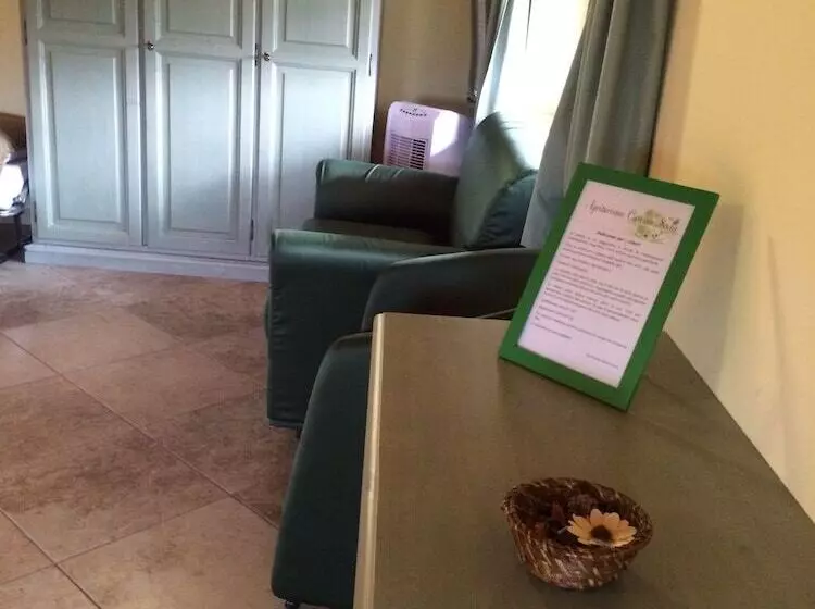 田舎風ホテル Agriturismo Cascina Scola