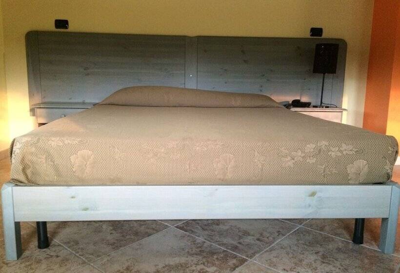 فندق ريفى Agriturismo Cascina Scola