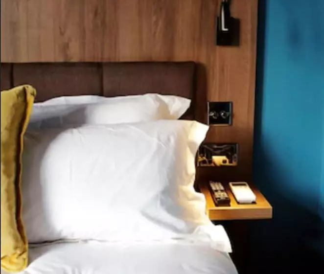 هتل The Cherry Rooms