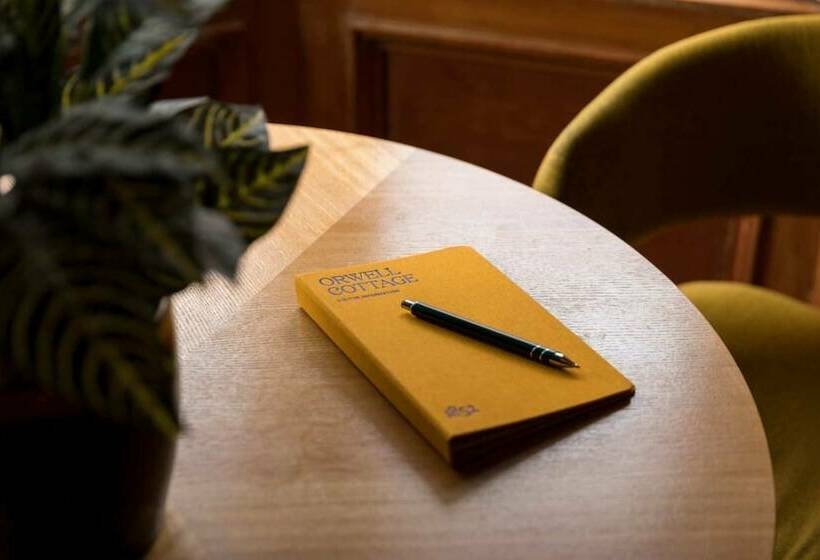 Quirky Cottage In Central Edinburgh