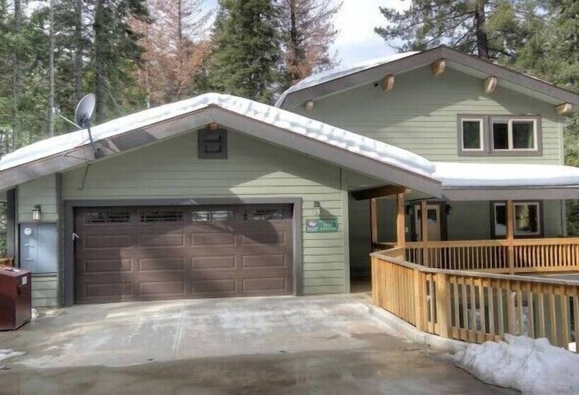 Scenic Wonders Dogwood Manor 3 Bedrooms