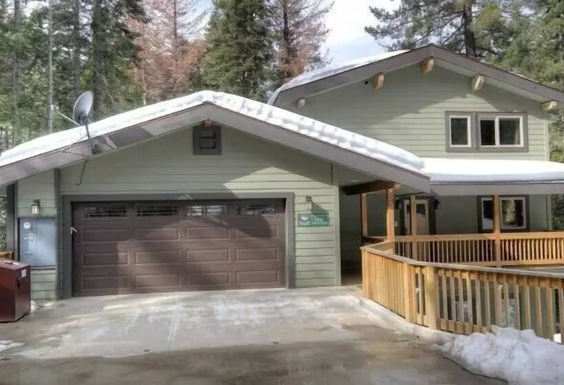 Scenic Wonders Dogwood Manor 3 Bedrooms