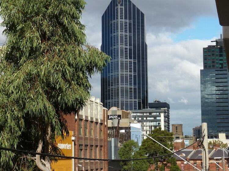 Australian Home Away At Market Square Melbourne