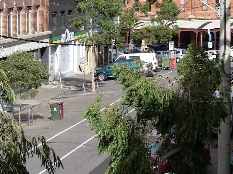 Australian Home Away At Market Square Melbourne