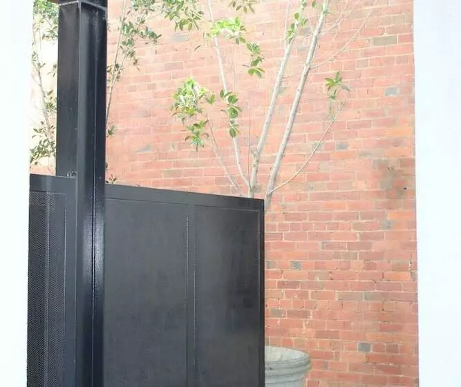 Australian Home Away At Market Square Melbourne