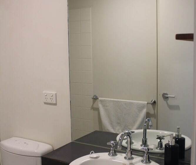 Australian Home Away At Market Square Melbourne