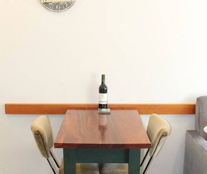 Australian Home Away At Market Square Melbourne