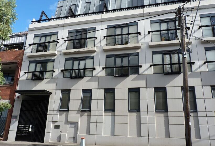 Australian Home Away At Market Square Melbourne