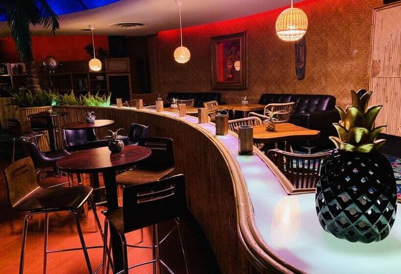 酒店 At The Waldorf