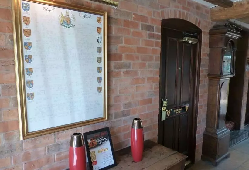 Отель The Atherstone Red Lion