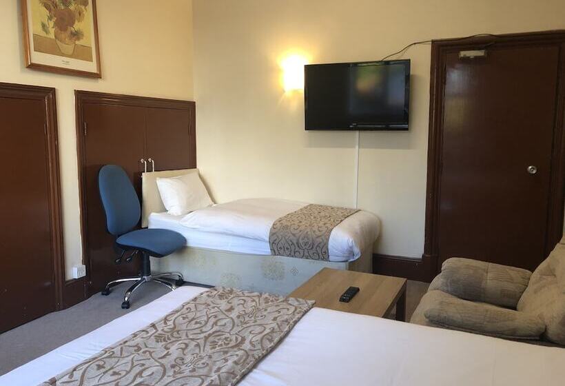 فندق Gatwick Inn