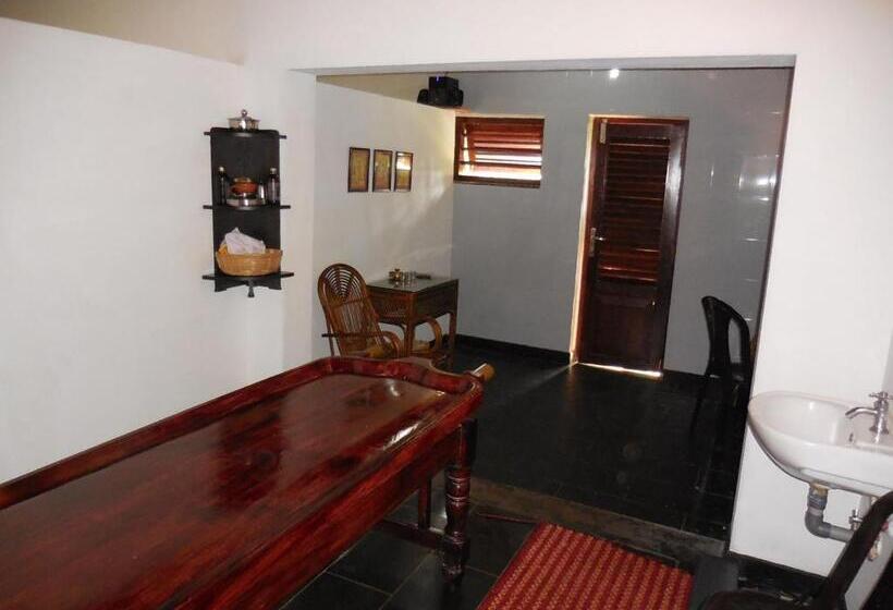 فندق Kanan Beach Resort