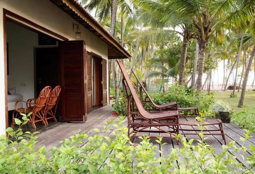 Hotelli Kanan Beach Resort