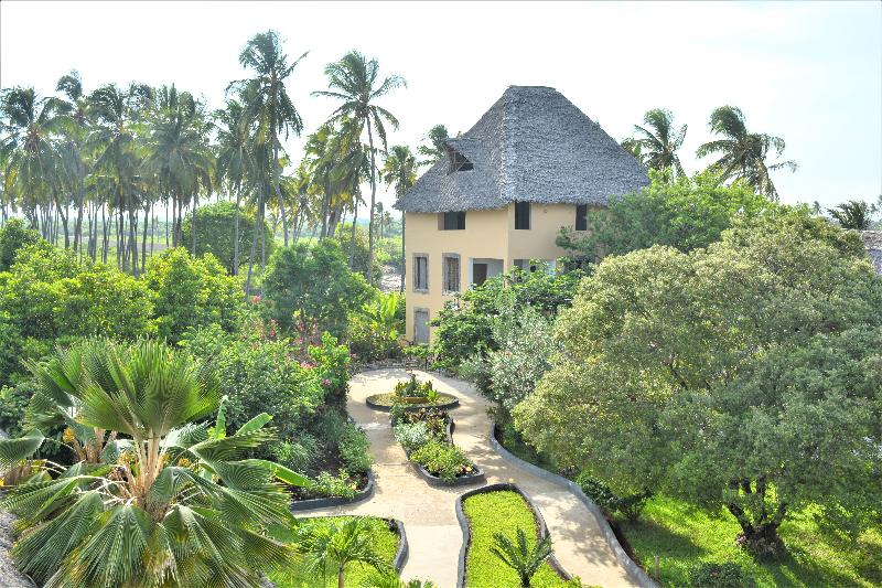 فندق Reef & Beach Resort