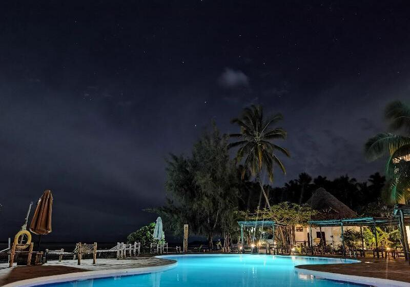 فندق Reef & Beach Resort