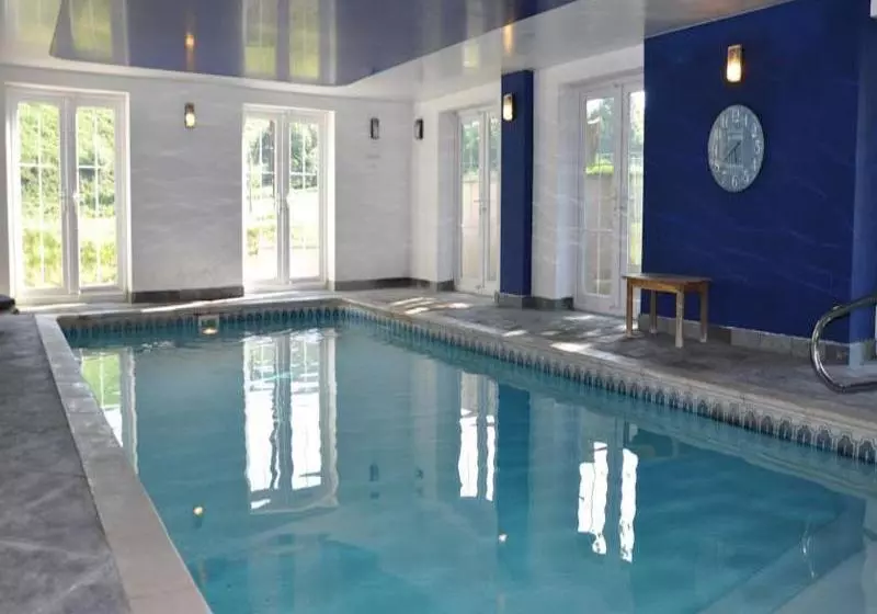 Hotel Rural Sychnant pass Country House