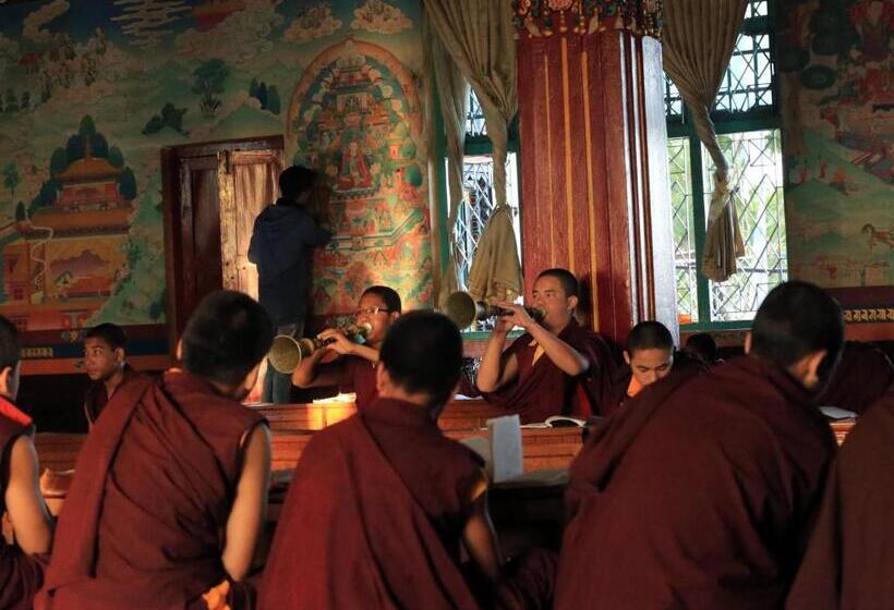 هتل The Pavilions Himalayas The Farm