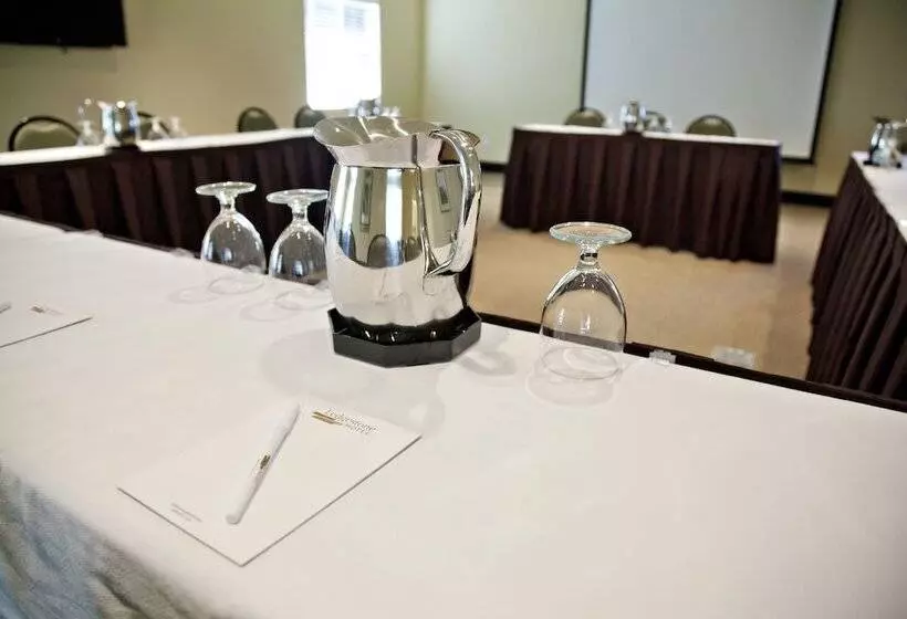 Ledgestone Hotel Vernal