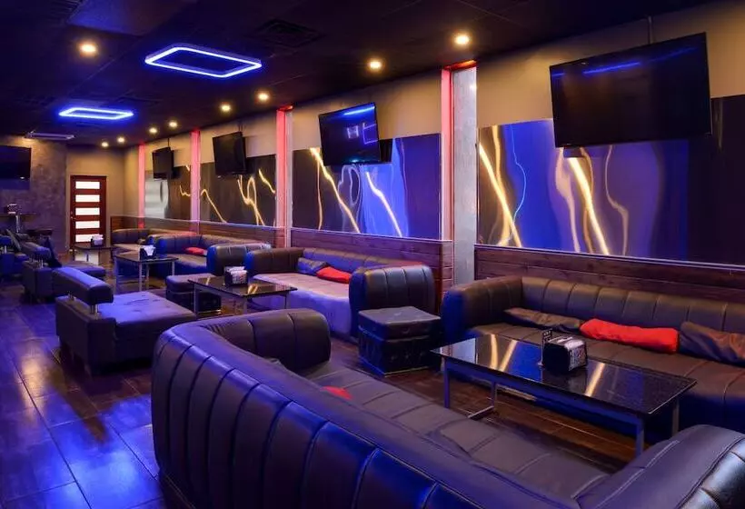 モーテル Airport Inn