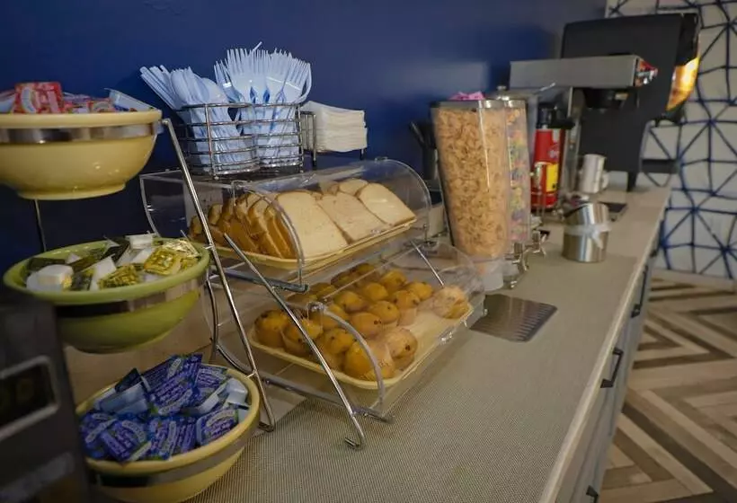 モーテル Airport Inn