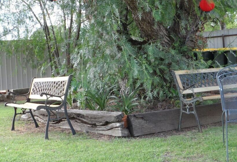 فندق على الطريق Bidgee Motor Inn