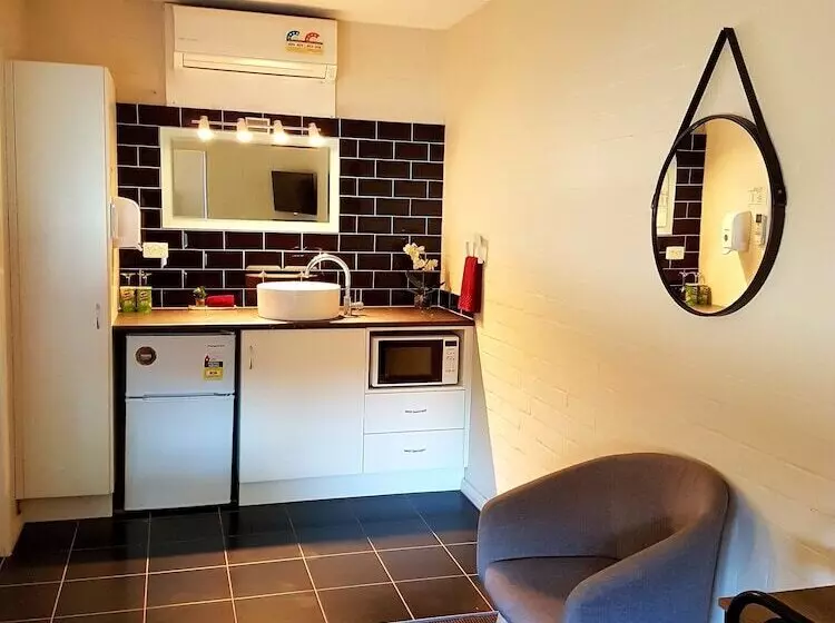 汽车旅馆  Bidgee Motor Inn