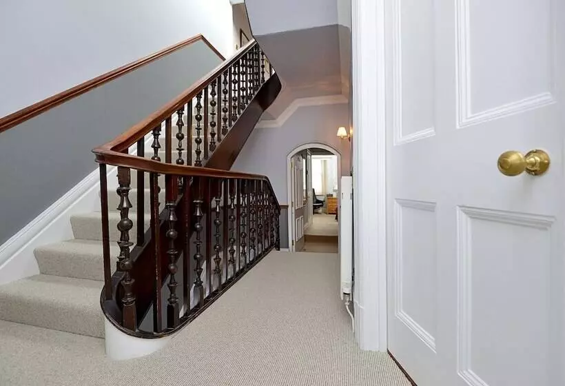 Pensão Oakfold House