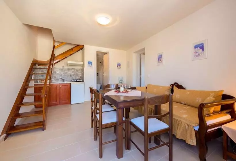 Pension (Hôtel basse catégorie) Villa Aegeon