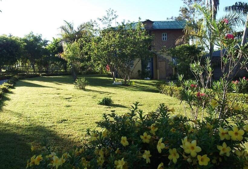 استراحتگاه Los Bohios Campo Anil