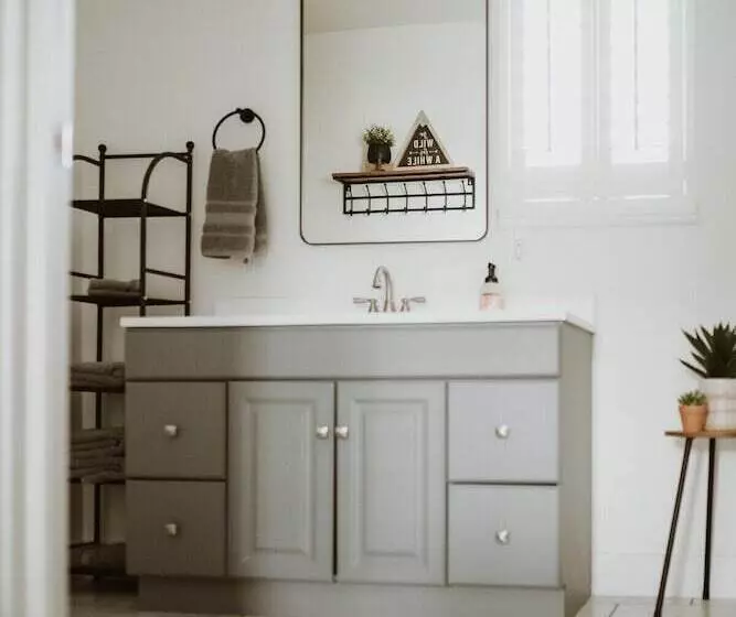 Aamiaismajoitus (B&B) Happy Trails West