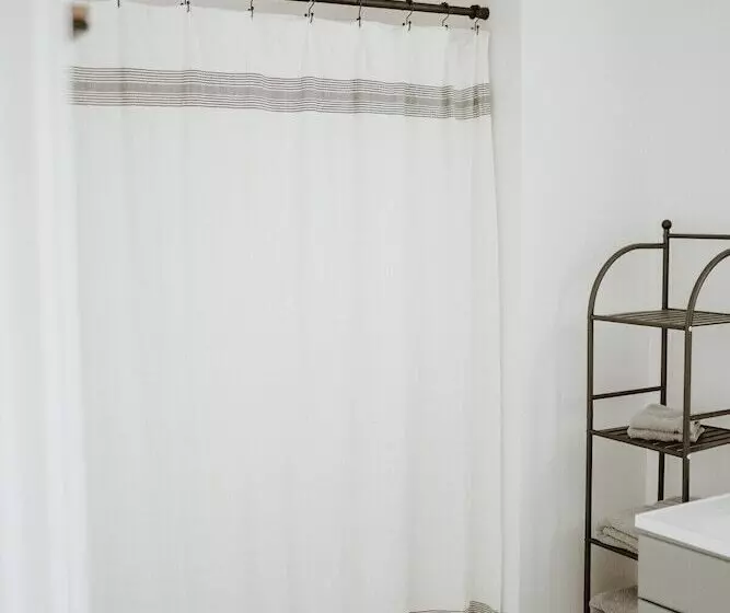 Aamiaismajoitus (B&B) Happy Trails West