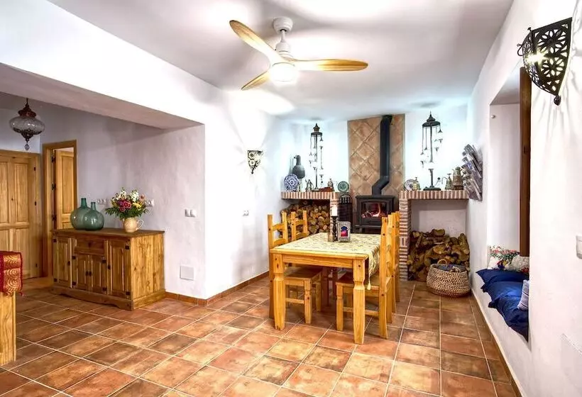 Aamiaismajoitus (B&B) La Vieja Botica