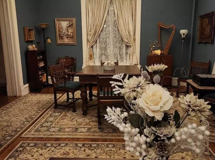 ベッドアンドブレックファースト Oaklawn Inn