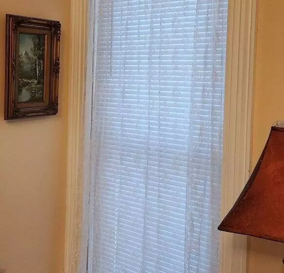 ベッドアンドブレックファースト Oaklawn Inn