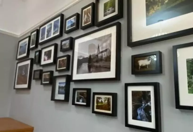Gorgeous Comrie Cottage, Hot Tub & Mountain Views
