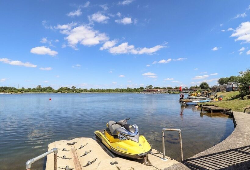 호텔 Lovely 4 Berth Caravan On 7 Lakes Country Park At Crowle North Lincolshire