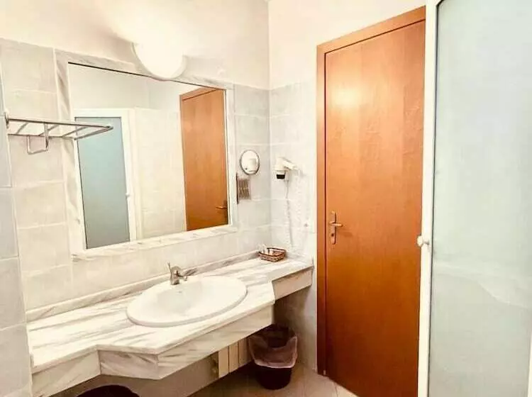 Hotelli Albergo Ristorante Belsito Fiuggi Nhost