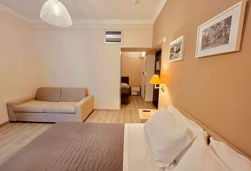 Hotelli Albergo Ristorante Belsito Fiuggi Nhost