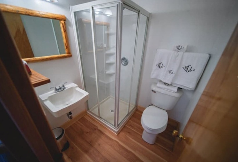 Отель Boulder Lake Lodge