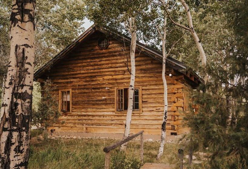 Отель Boulder Lake Lodge