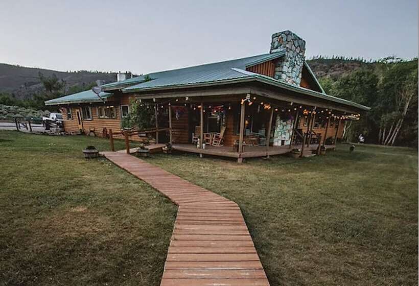 Отель Boulder Lake Lodge